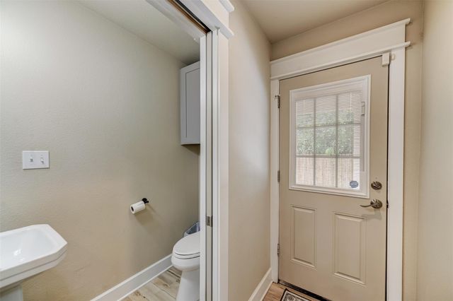 1103 Farm ST, Bastrop, TX 78602