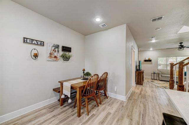 1103 Farm ST, Bastrop, TX 78602