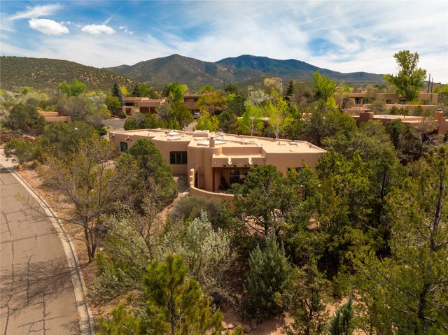 1388 Camino Corto, Santa Fe, NM 87501