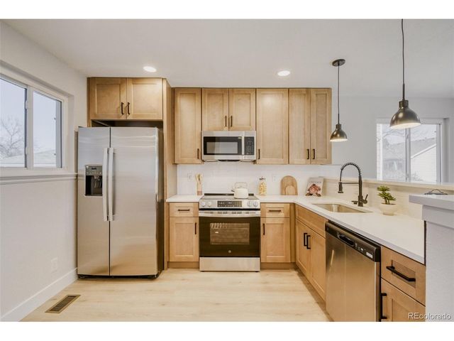 10658 Steele St, Northglenn, CO 80233