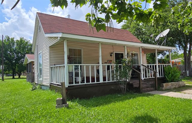 315 S Mable Street, Ferris, TX 75125