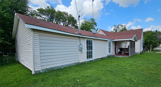 315 S Mable Street, Ferris, TX 75125
