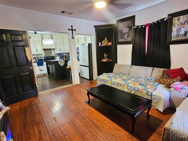 315 S Mable Street, Ferris, TX 75125