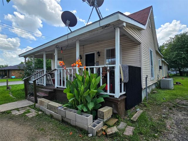 315 S Mable Street, Ferris, TX 75125