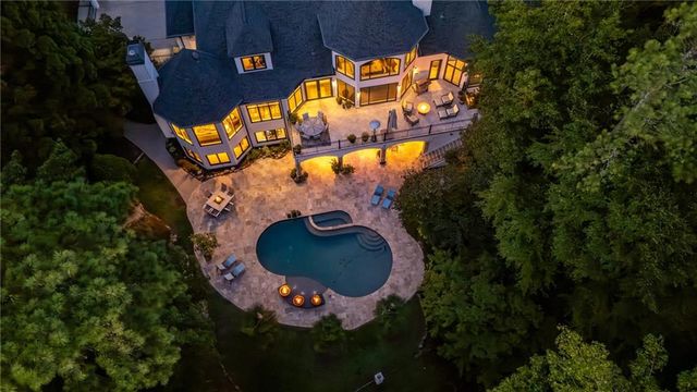 6092 Carlisle Lane, Alpharetta, GA 30022