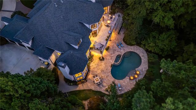 6092 Carlisle Lane, Alpharetta, GA 30022