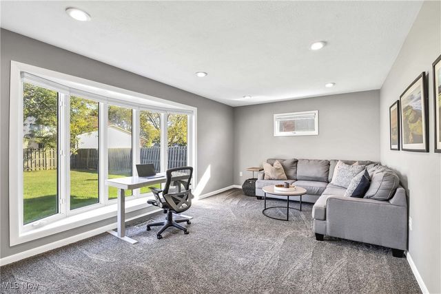 16486 S Red Rock Drive, Strongsville, OH 44136