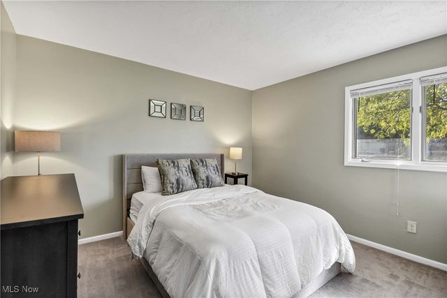 16486 S Red Rock Drive, Strongsville, OH 44136