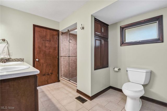 16486 S Red Rock Drive, Strongsville, OH 44136