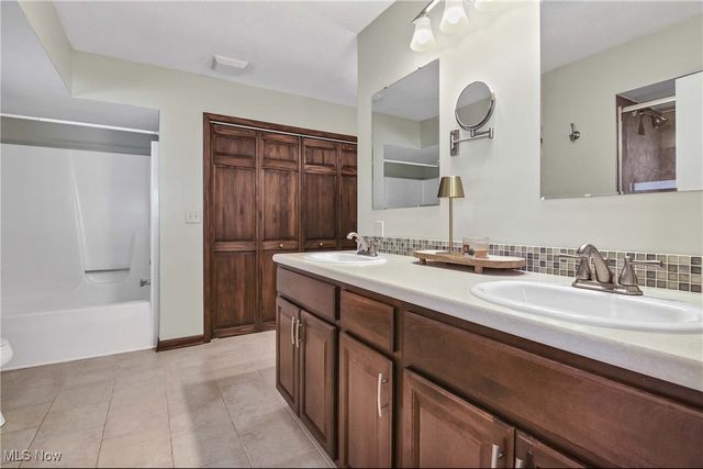 16486 S Red Rock Drive, Strongsville, OH 44136