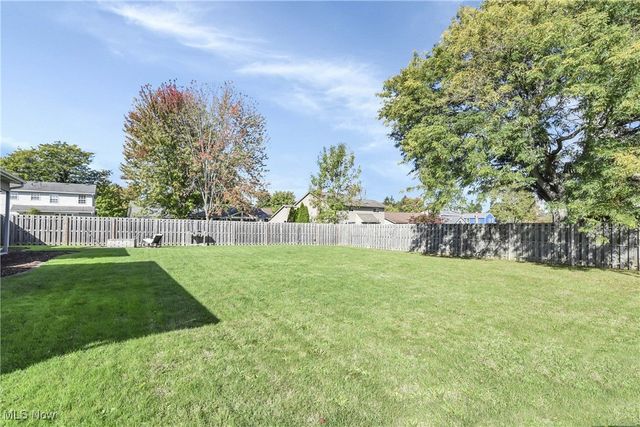 16486 S Red Rock Drive, Strongsville, OH 44136