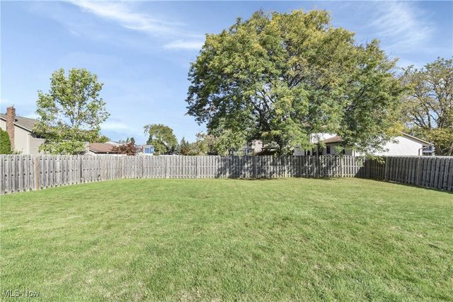 16486 S Red Rock Drive, Strongsville, OH 44136