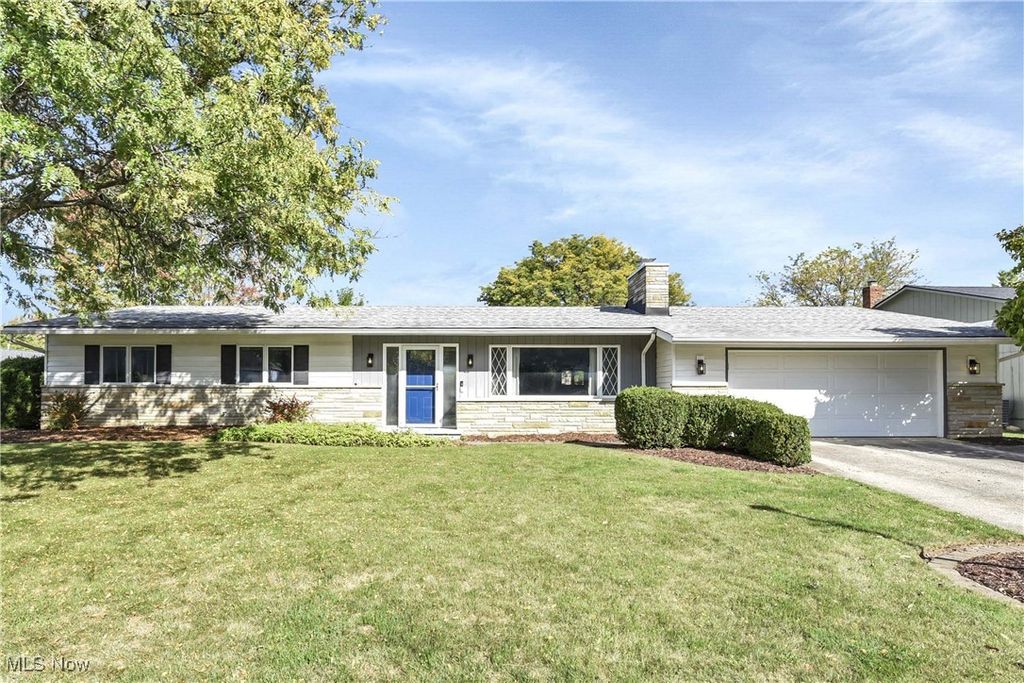 16486 S Red Rock Drive, Strongsville, OH 44136