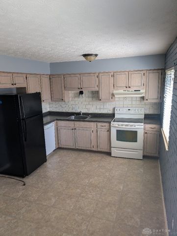 5660 Coach Drive C, Dayton, OH 45440