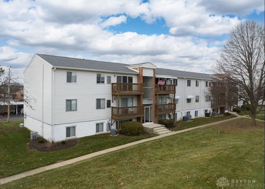 5660 Coach Drive C, Dayton, OH 45440