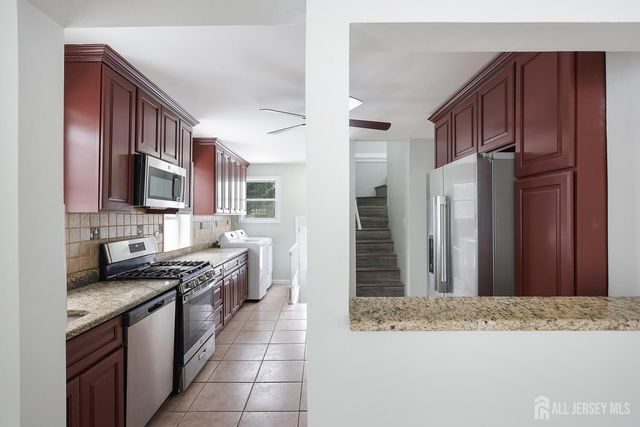 216 Chestnut Street, Middlesex, NJ 08846