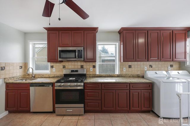 216 Chestnut Street, Middlesex, NJ 08846