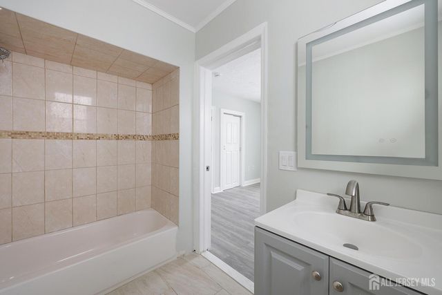 216 Chestnut Street, Middlesex, NJ 08846