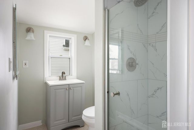 216 Chestnut Street, Middlesex, NJ 08846