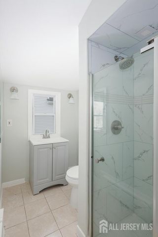 216 Chestnut Street, Middlesex, NJ 08846