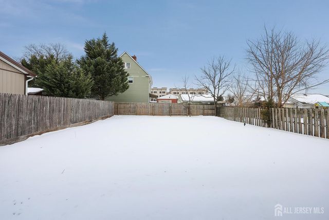 216 Chestnut Street, Middlesex, NJ 08846