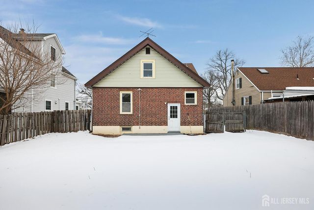 216 Chestnut Street, Middlesex, NJ 08846