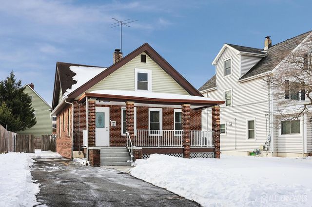 216 Chestnut Street, Middlesex, NJ 08846