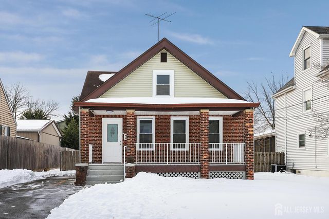 216 Chestnut Street, Middlesex, NJ 08846