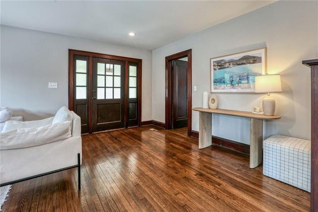 4937 Westwood Road, Kansas City, MO 64112