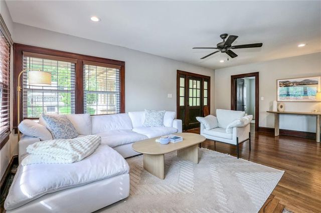 4937 Westwood Road, Kansas City, MO 64112