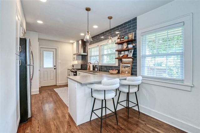 4937 Westwood Road, Kansas City, MO 64112