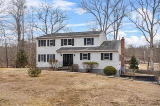 10 Leone Court, Woodbury, NY 10930