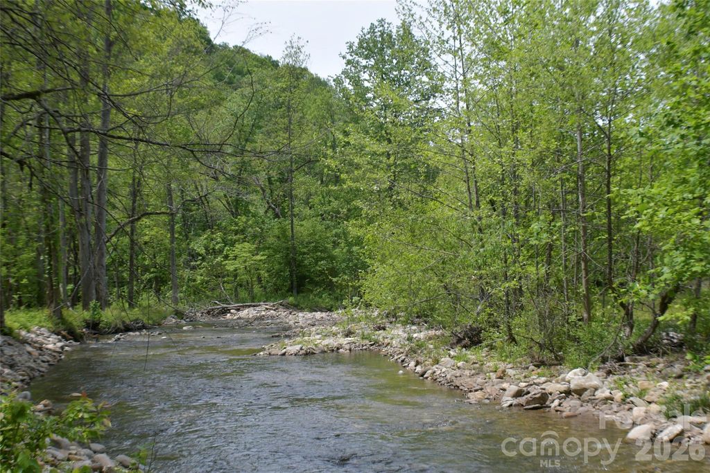 8200 Caney Fork Road, Cullowhee, NC 28723