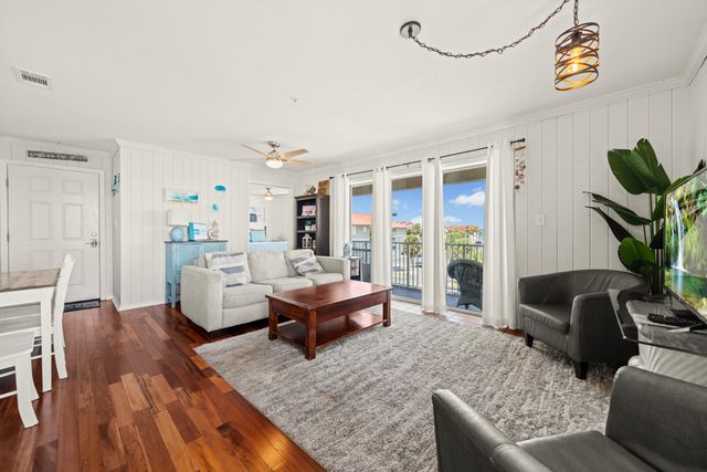 7472 Sunset Harbor Drive, 333, Navarre, FL 32566