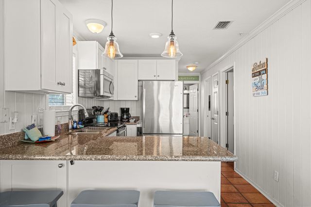 7472 Sunset Harbor Drive, 333, Navarre, FL 32566