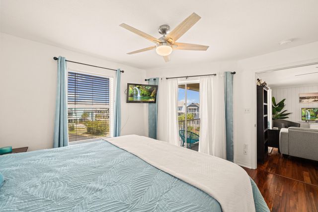 7472 Sunset Harbor Drive, 333, Navarre, FL 32566