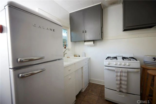 141 Roselawn Place, Los Angeles, CA 90042