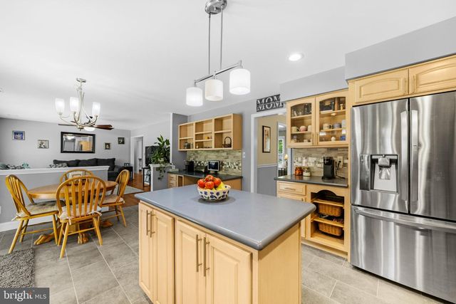 7 MICHELLE ST, Monroe Township, NJ 08831