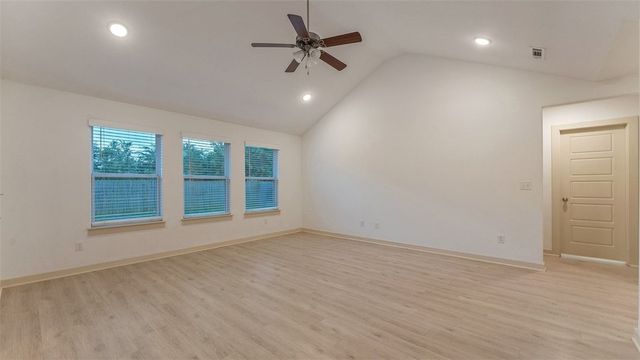 517 Eagle Drive, Gravette, AR 72736