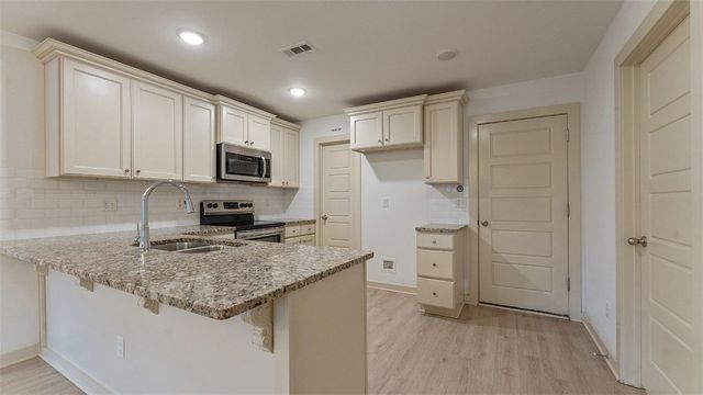 517 Eagle Drive, Gravette, AR 72736