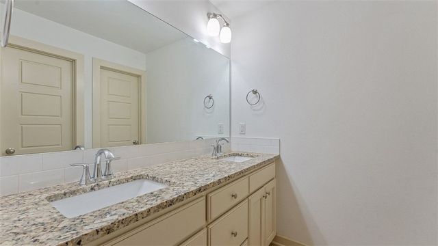 517 Eagle Drive, Gravette, AR 72736