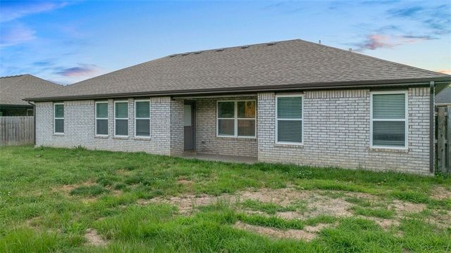 517 Eagle Drive, Gravette, AR 72736