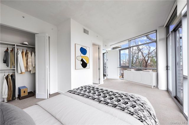 250 S Central Park Avenue 3I, Hartsdale, NY 10530