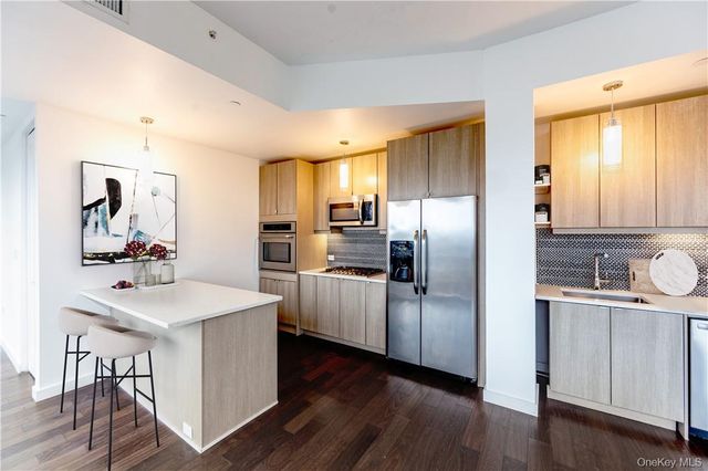 250 S Central Park Avenue 3I, Hartsdale, NY 10530