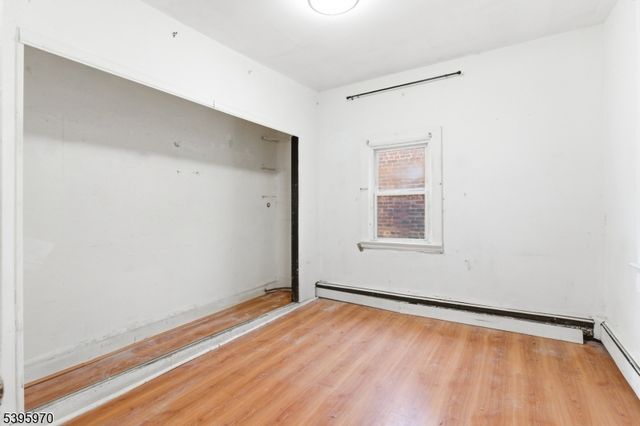 2 Drake St, Bound Brook Boro, NJ 08805