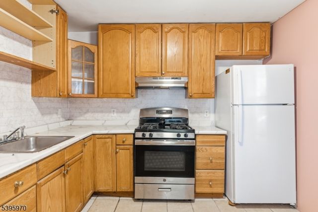 2 Drake St, Bound Brook Boro, NJ 08805