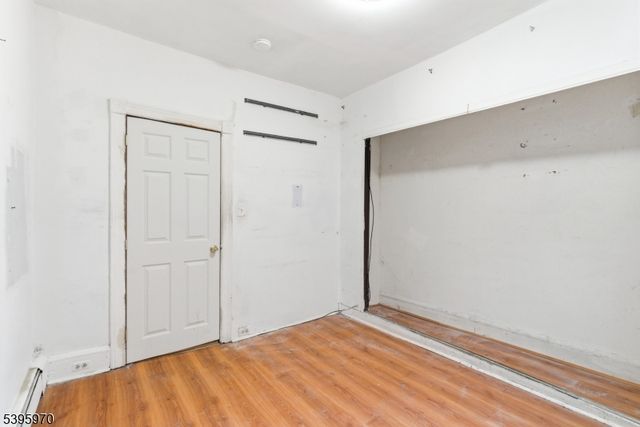 2 Drake St, Bound Brook Boro, NJ 08805