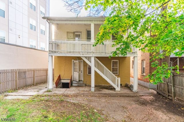 2 Drake St, Bound Brook Boro, NJ 08805