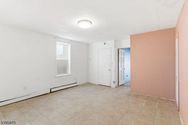 2 Drake St, Bound Brook Boro, NJ 08805