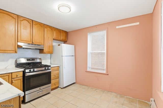 2 Drake St, Bound Brook Boro, NJ 08805